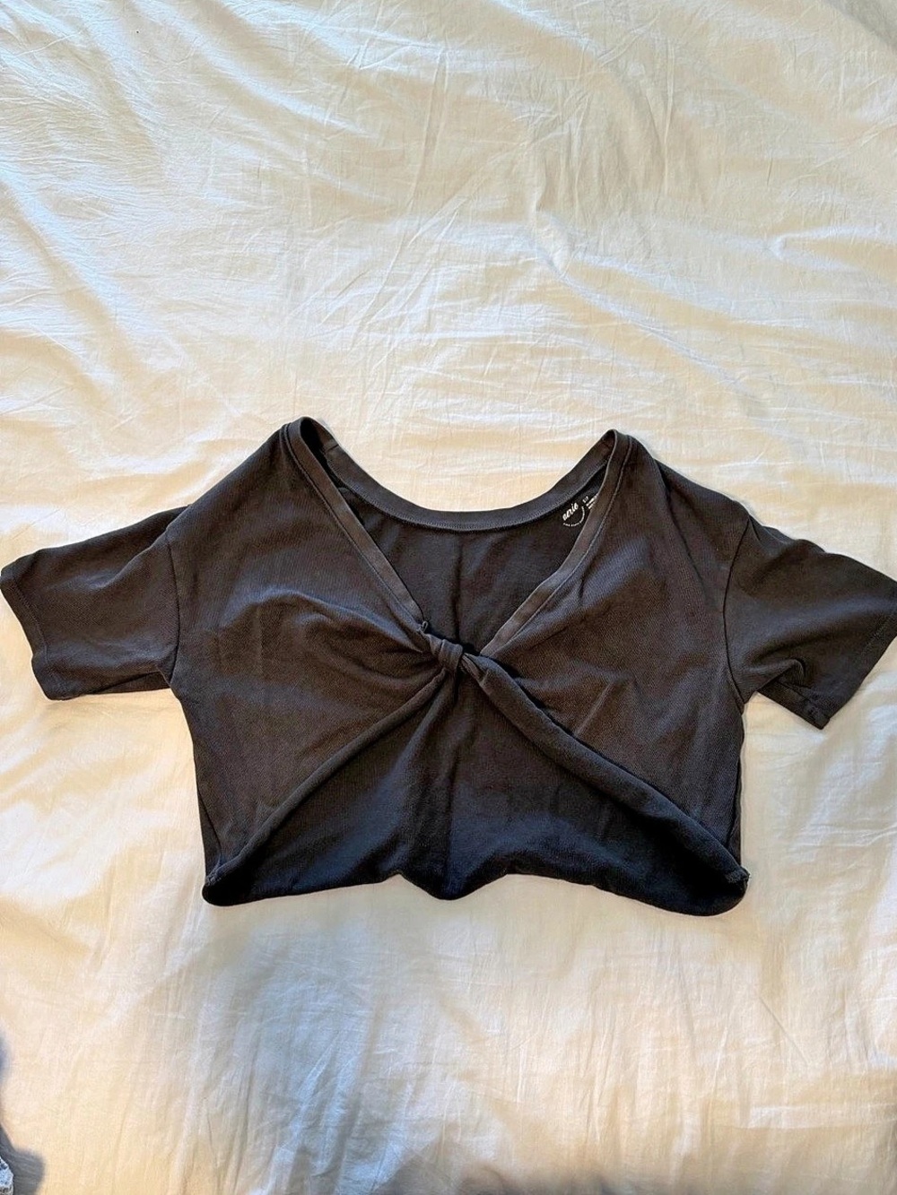 aerie Thumbs Up Twist Front Cropped T-Shirt Black Crop Top Size Small